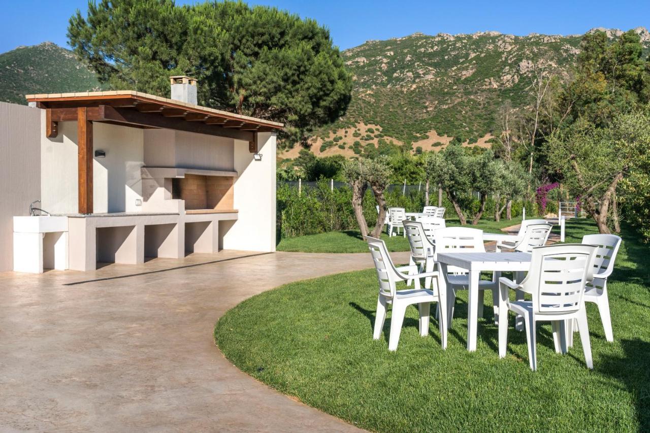 Hotel Istedda Boutique à Solanas  Extérieur photo